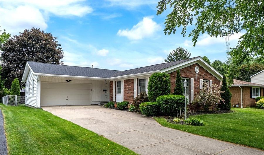 52 Bucyrus Dr, Amherst, NY 14228 - 3 Beds, 3 Bath