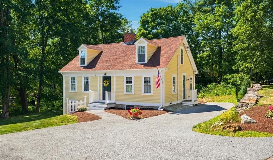 44 Old Great Rd, North Smithfield, RI 02896 - 3 Beds, 2 Bath