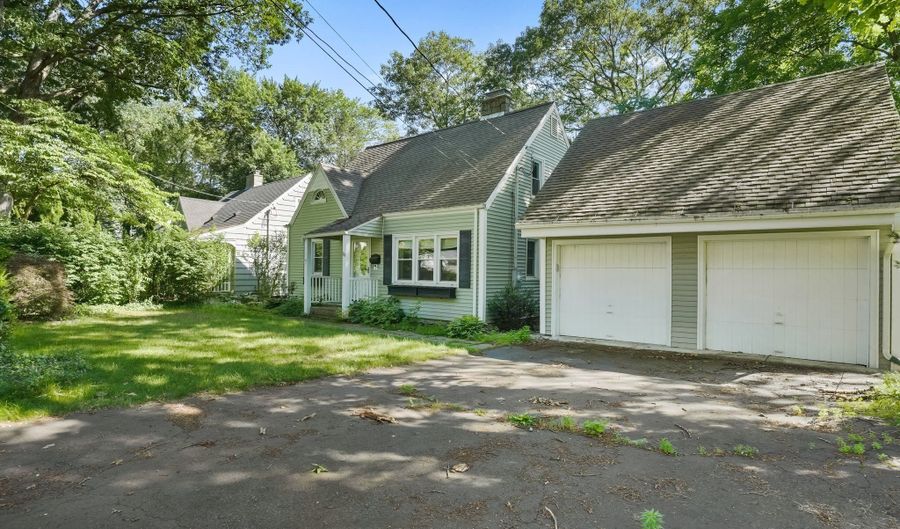 15 Granite Ter, Ansonia, CT 06401 - 3 Beds, 2 Bath