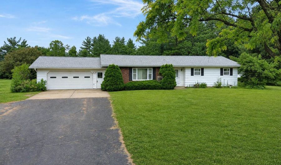 N4870 State Highway 54, Albion, WI 54615 - 3 Beds, 2 Bath
