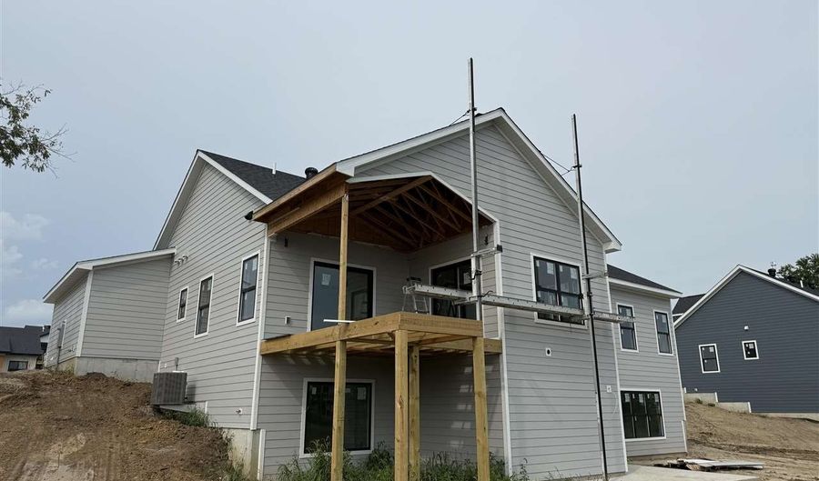 1265 Osage Ln, North Liberty, IA 52317 - 5 Beds, 3 Bath