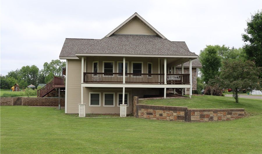 121 Alma St S, Almena, WI 54805 - 4 Beds, 3 Bath