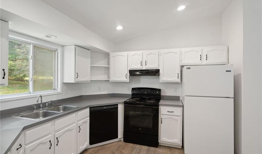 34 Winsor Ave, Johnston, RI 02919 - 4 Beds, 3 Bath