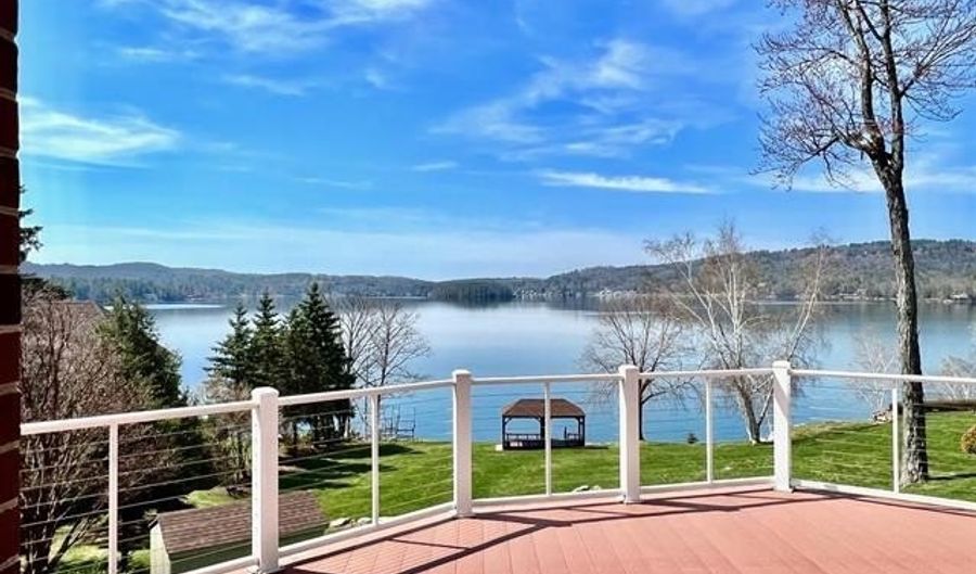 18 Namaschaug Lndg, Chesterfield, NH 03462 - 4 Beds, 3 Bath