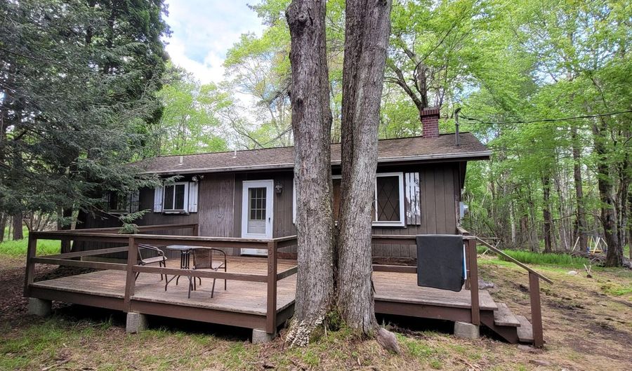 119 Hunt Trl, Albrightsville, PA 18210 - 3 Beds, 1 Bath