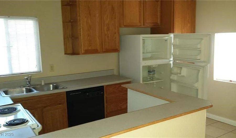 832 Hart Ave, Las Vegas, NV 89106 - 7 Beds, 3 Bath
