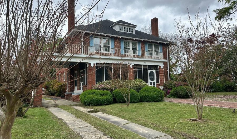 501 1st St W, Ahoskie, NC 27910 - 5 Beds, 3 Bath