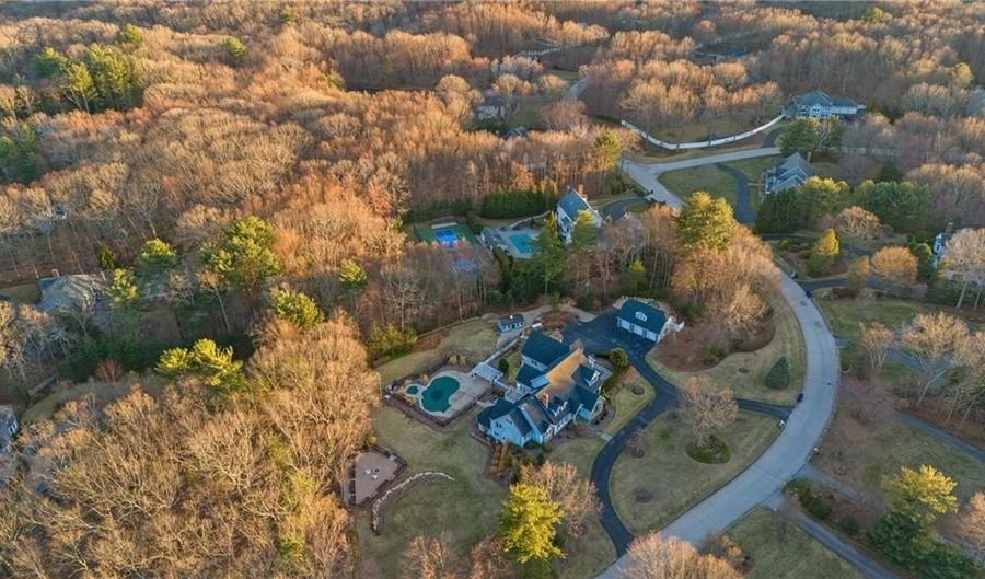 38 Miss Fry Dr, East Greenwich, RI 02818 - 5 Beds, 7 Bath