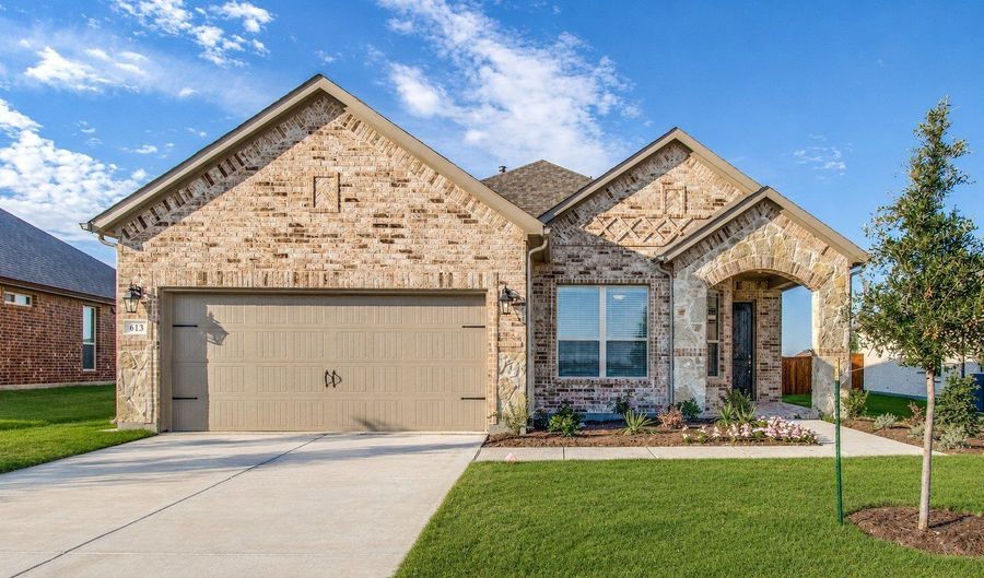 613 Cowboy Way, Anna, TX 75409 - 3 Beds, 3 Bath