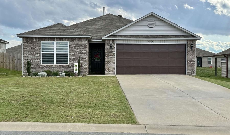 3041 Emerald Park Trl, Bauxite, AR 72011 - 3 Beds, 2 Bath