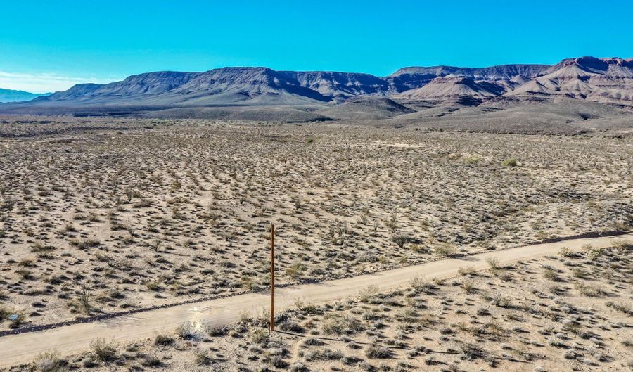 105 A W Sunset Rd, Yucca, AZ 86438 - 0 Beds, 0 Bath