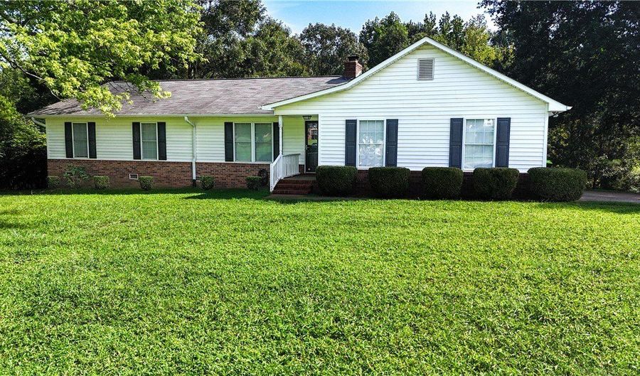 347 Knollwood Dr, Anderson, SC 29625 - 3 Beds, 2 Bath