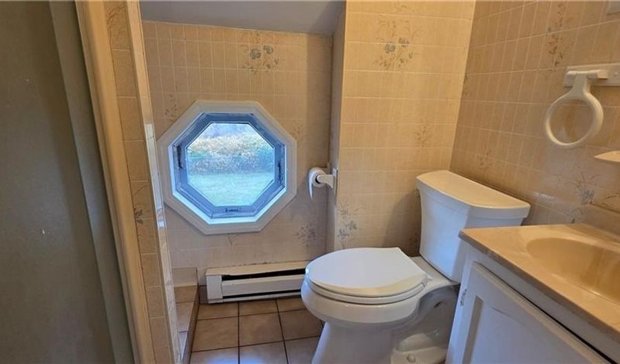 40 Grover St, North Providence, RI 02911 - 4 Beds, 2 Bath