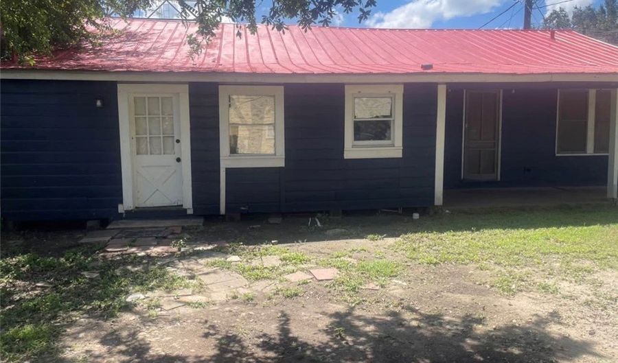 602 E 4th St, Alice, TX 78332 - 1 Beds, 1 Bath