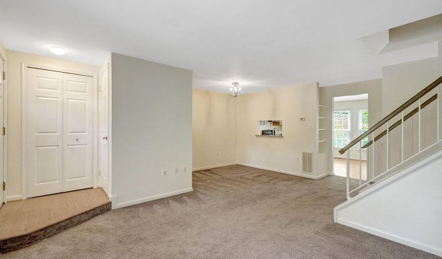 7580 BLANFORD Ct, Alexandria, VA 22315 - 2 Beds, 3 Bath