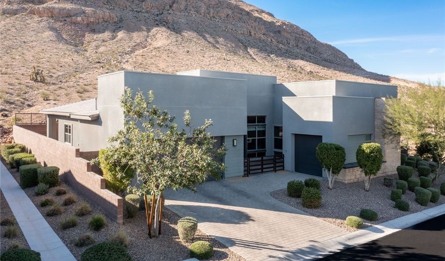 6747 Double Star St, Las Vegas, NV 89135 - 3 Beds, 3 Bath