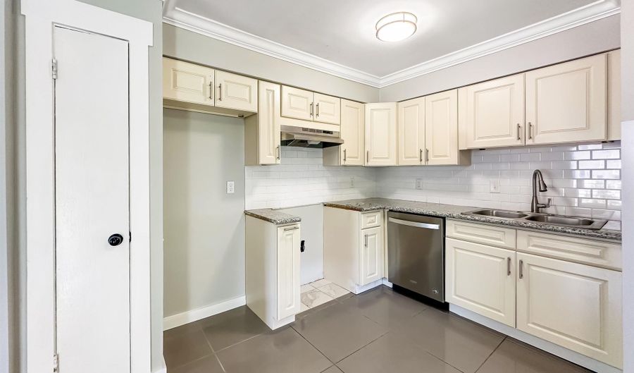 12320-12322 Warfield Ave, Baton Rouge, LA 70815 - 0 Beds, 0 Bath