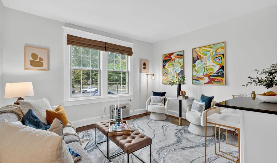 3026 WISCONSIN Ave NW 102, Washington, DC 20016 - 2 Beds, 1 Bath