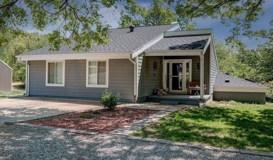30117 Shady Oak Dr, Arkansas City, KS 67005 - 3 Beds, 2 Bath