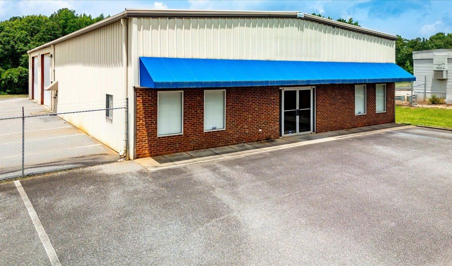 3361 Highway 29 N, Belton, SC 29697 - 0 Beds, 3 Bath