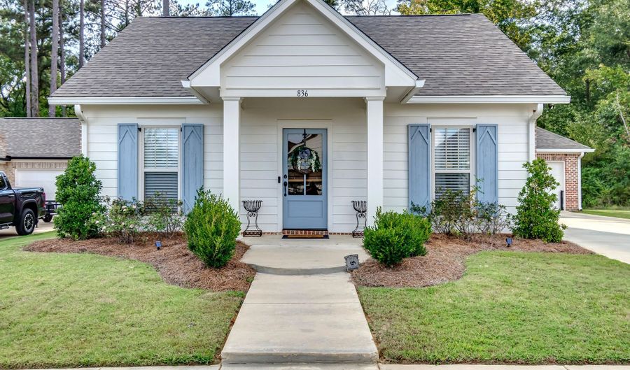 836 Long Leaf Cir, Brandon, MS 39042 - 3 Beds, 2 Bath