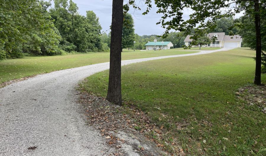 5910 S St Highway 5, Ava, MO 65608 - 3 Beds, 2 Bath