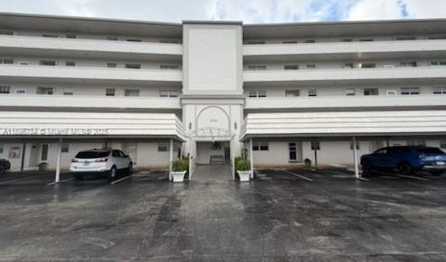 250 John F Kennedy Dr 303, Atlantis, FL 33462 - 2 Beds, 2 Bath