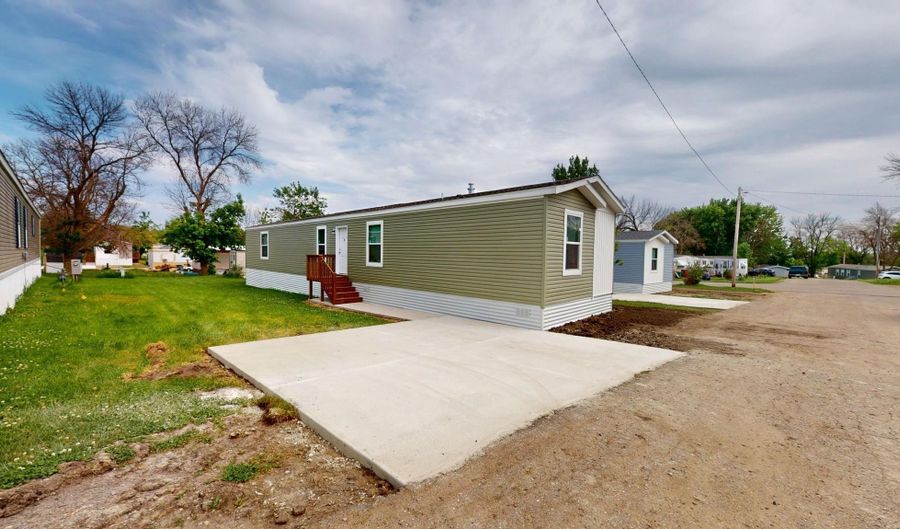 2302 Milton Ave Lot 28, Albert Lea, MN 56007 - 3 Beds, 2 Bath
