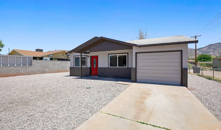 1300 Fillmore Ave, Alamogordo, NM 88310 - 3 Beds, 2 Bath