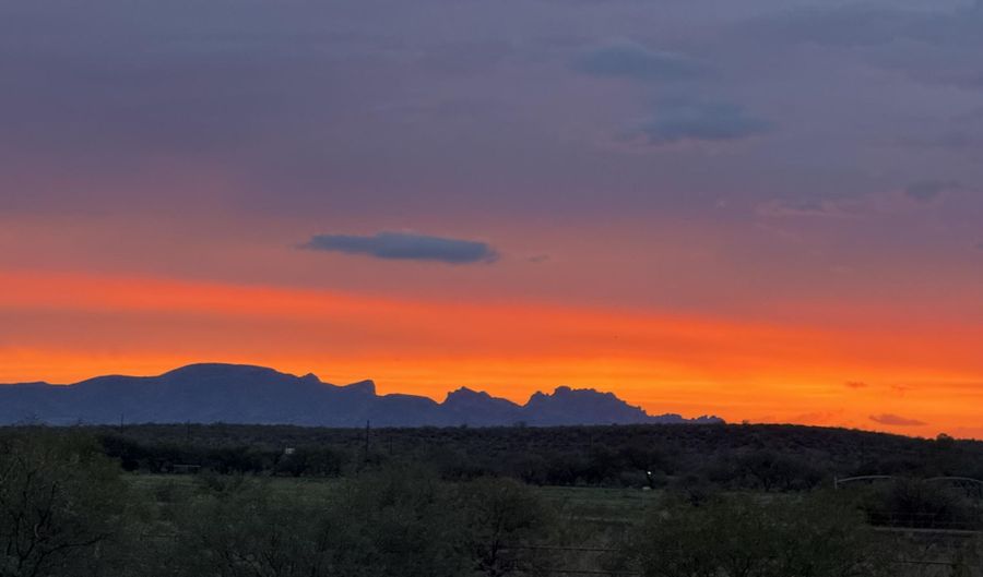 1760 W Eagle Way, Amado, AZ 85645 - 3 Beds, 2 Bath