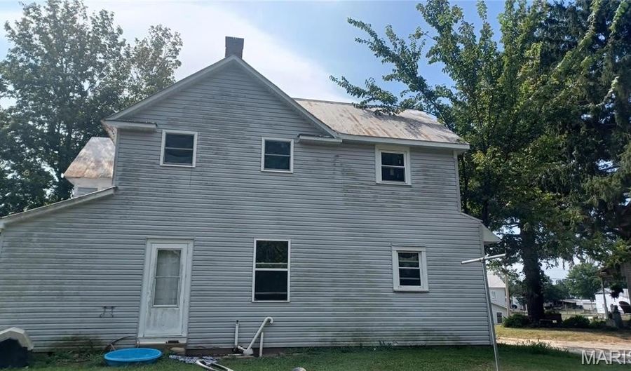 9112 Main St, Altenburg, MO 63732 - 3 Beds, 2 Bath