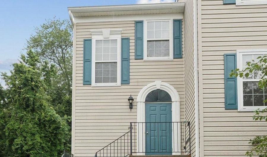 20 AMBERSTONE Ct, Annapolis, MD 21403 - 2 Beds, 2 Bath