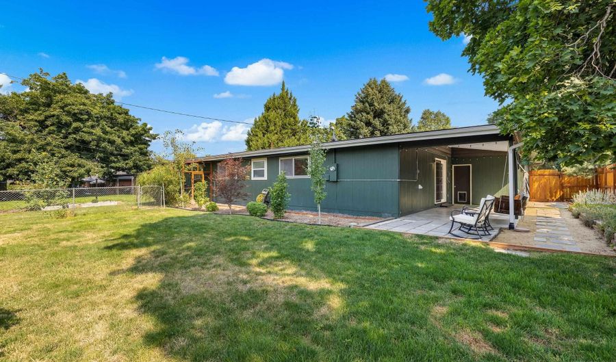 4103 W Pasadena Dr, Boise, ID 83705 - 3 Beds, 2 Bath