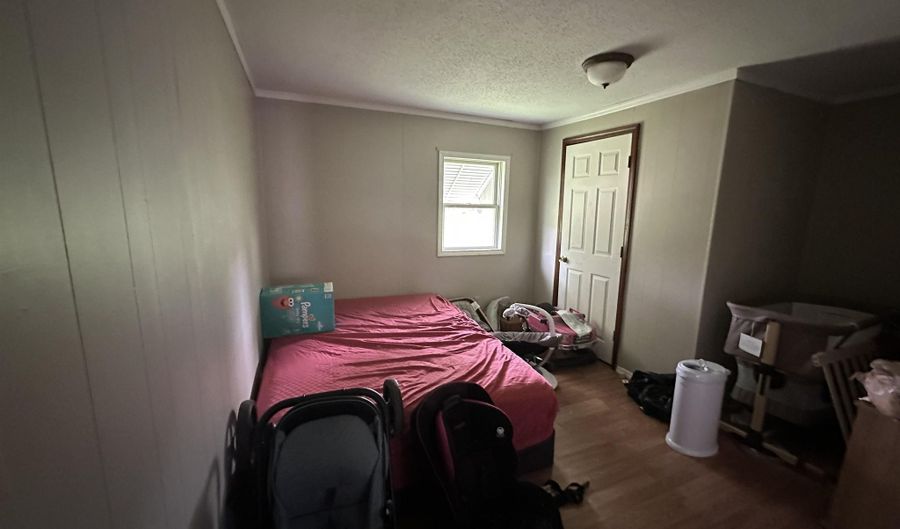 1308 S Seminary St, Bloomfield, IN 47424 - 2 Beds, 1 Bath