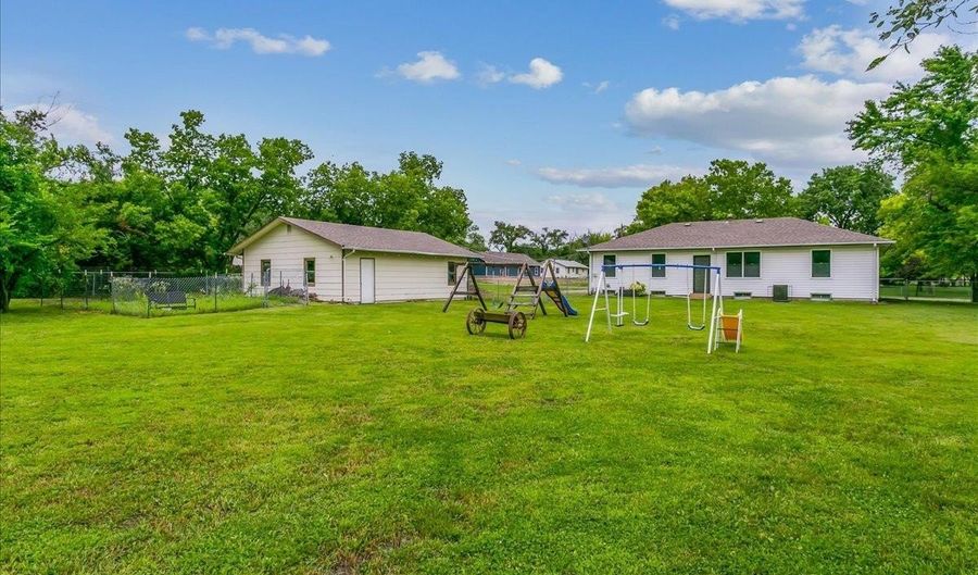 321 W 8th, Andover, KS 67002 - 3 Beds, 1 Bath