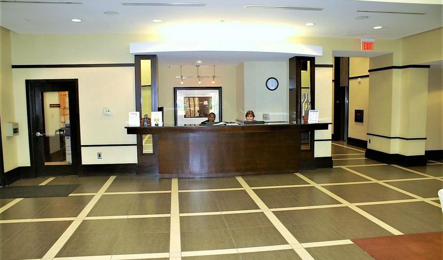 4500 S FOUR MILE RUN Dr 317, Arlington, VA 22204 - 1 Beds, 1 Bath