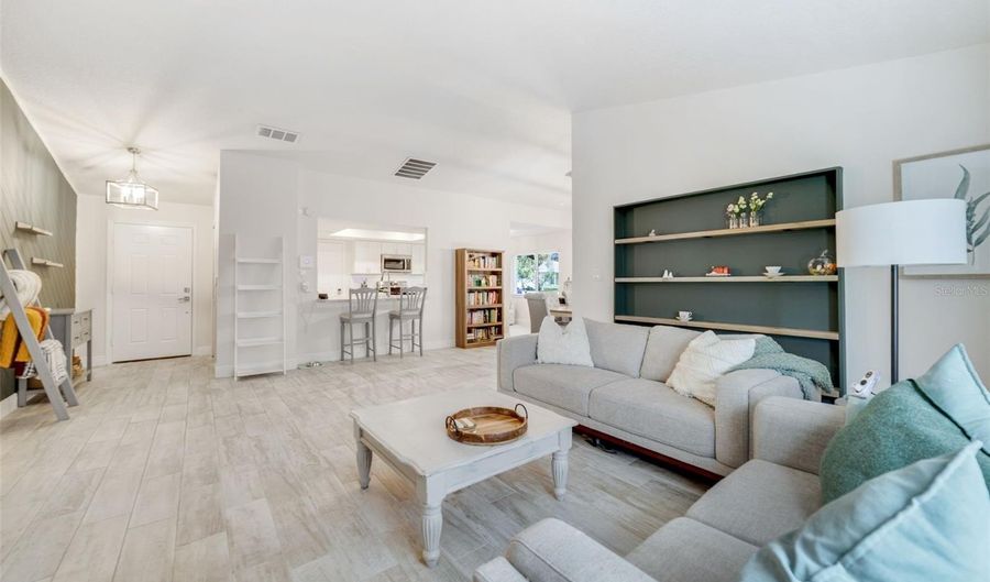 2336 WEKIVA RIDGE Rd, Apopka, FL 32712 - 3 Beds, 2 Bath