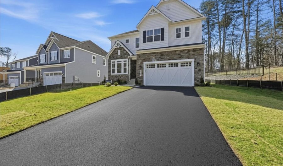 5413 WOODWAY Dr, Alexandria, VA 22310 - 6 Beds, 6 Bath