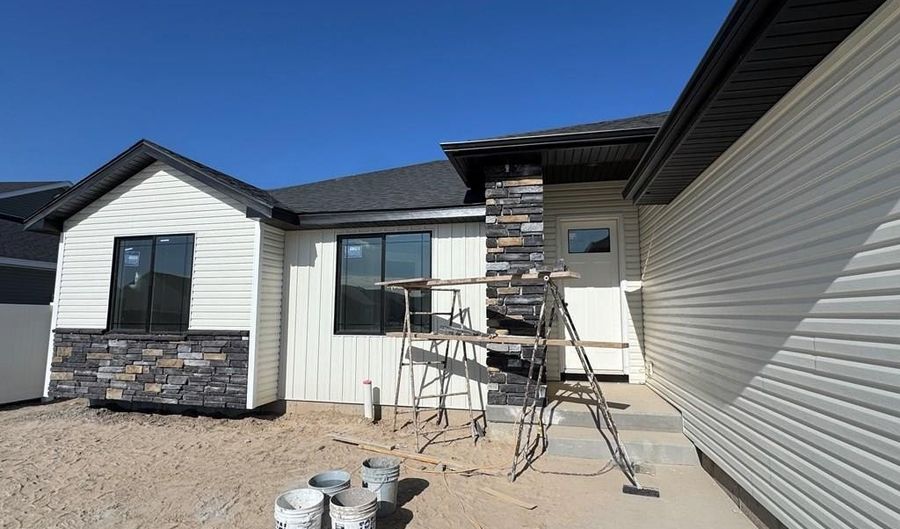 4937 Pierce Ave, Chubbuck, ID 83202 - 3 Beds, 3 Bath