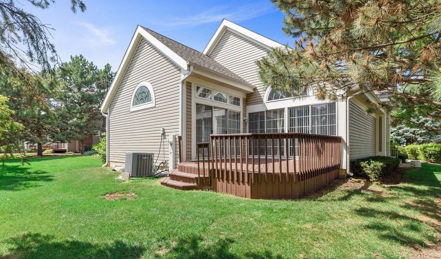 1908 N Evergreen Ave, Arlington Heights, IL 60004 - 3 Beds, 3 Bath
