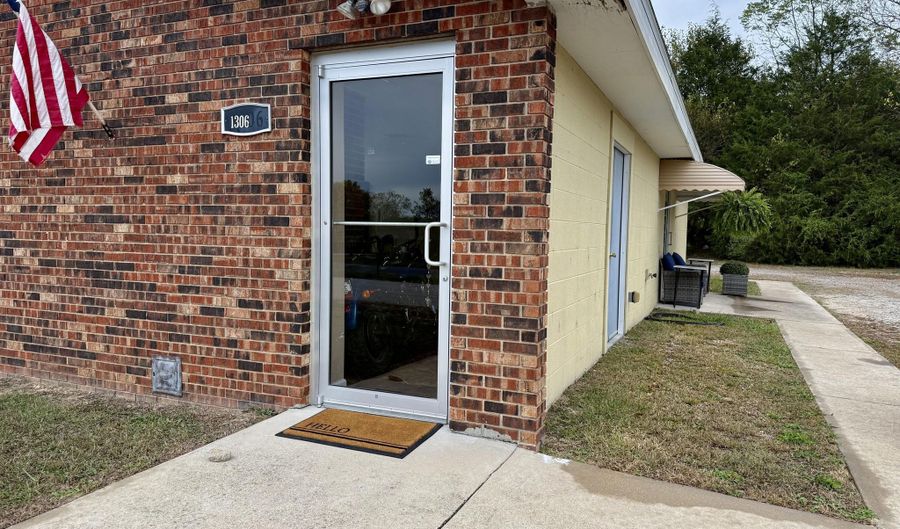 1306 Shull St, Ava, MO 65608 - 0 Beds, 1 Bath