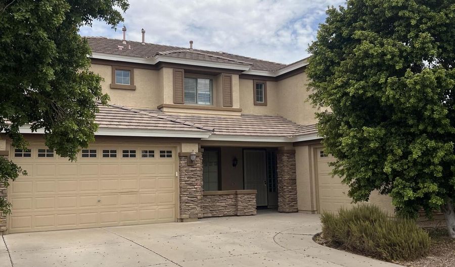 13518 W VERDE Ln, Avondale, AZ 85392 - 5 Beds, 3 Bath
