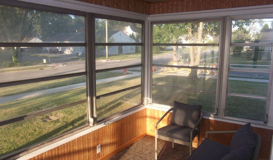 301 E Mill St, Angola, IN 46703 - 4 Beds, 2 Bath