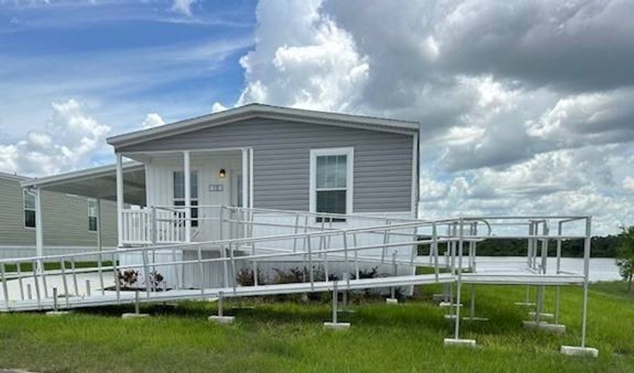 15 Live Bait Dr, Avon Park, FL 33825 - 3 Beds, 2 Bath