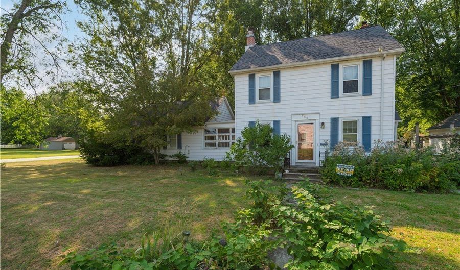 780 Minerva St, Amherst, OH 44001 - 3 Beds, 1 Bath