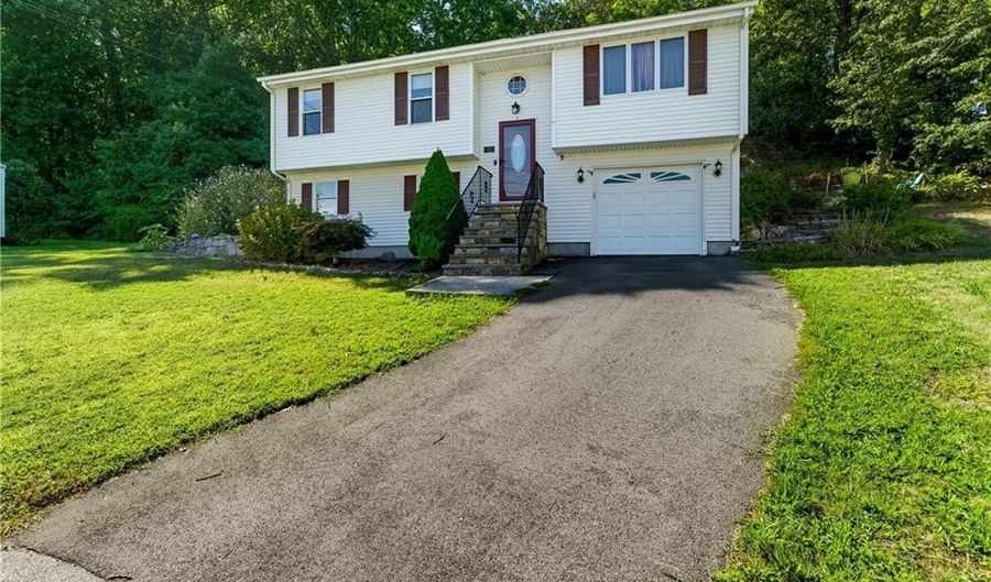 58 Arthur Ave, North Providence, RI 02904 - 4 Beds, 2 Bath