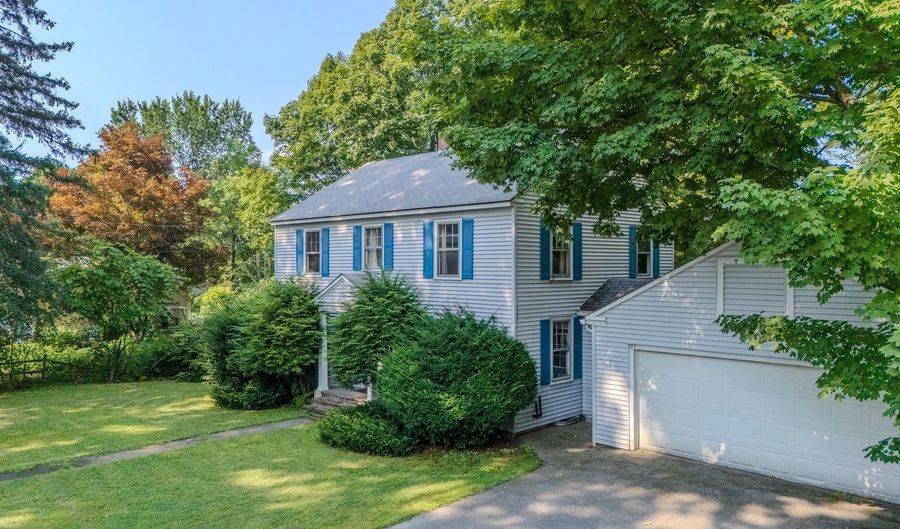 177 Fairview St, Brattleboro, VT 05301 - 3 Beds, 2 Bath