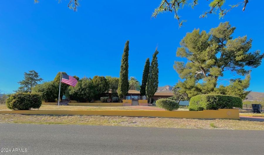 45 GILA Dr, Bisbee, AZ 85603 - 3 Beds, 2 Bath