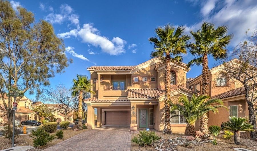 7642 Riva Ridge St, Las Vegas, NV 89149 - 4 Beds, 4 Bath