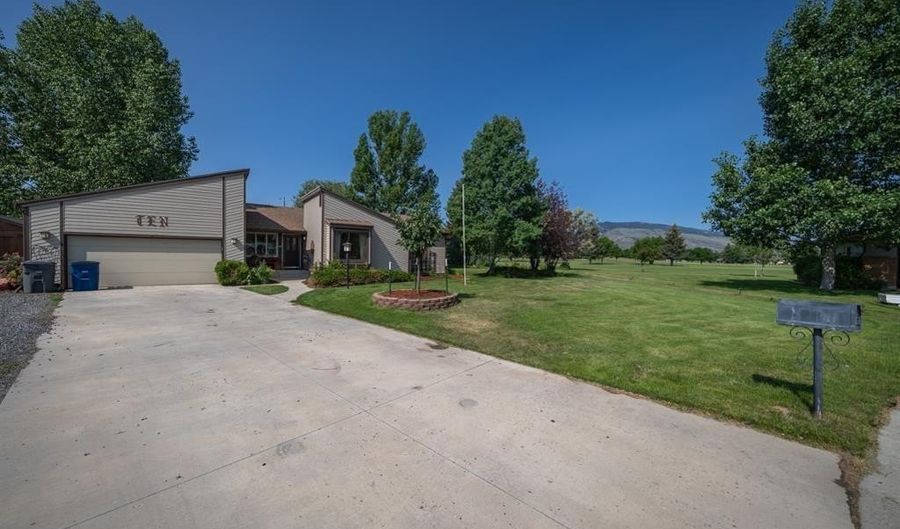 10 Cleek Clb, Cody, WY 82414 - 3 Beds, 3 Bath